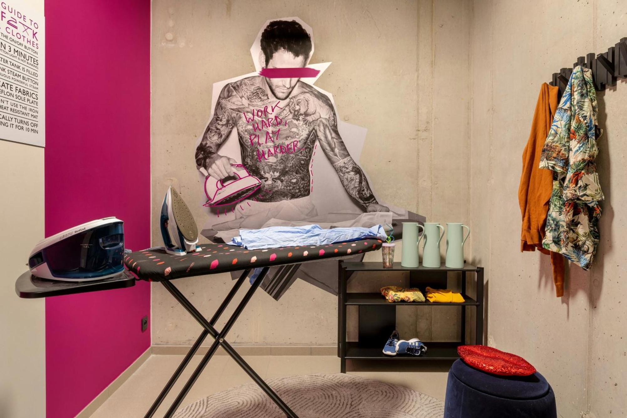 Moxy Antwerp Hotel Ngoại thất bức ảnh